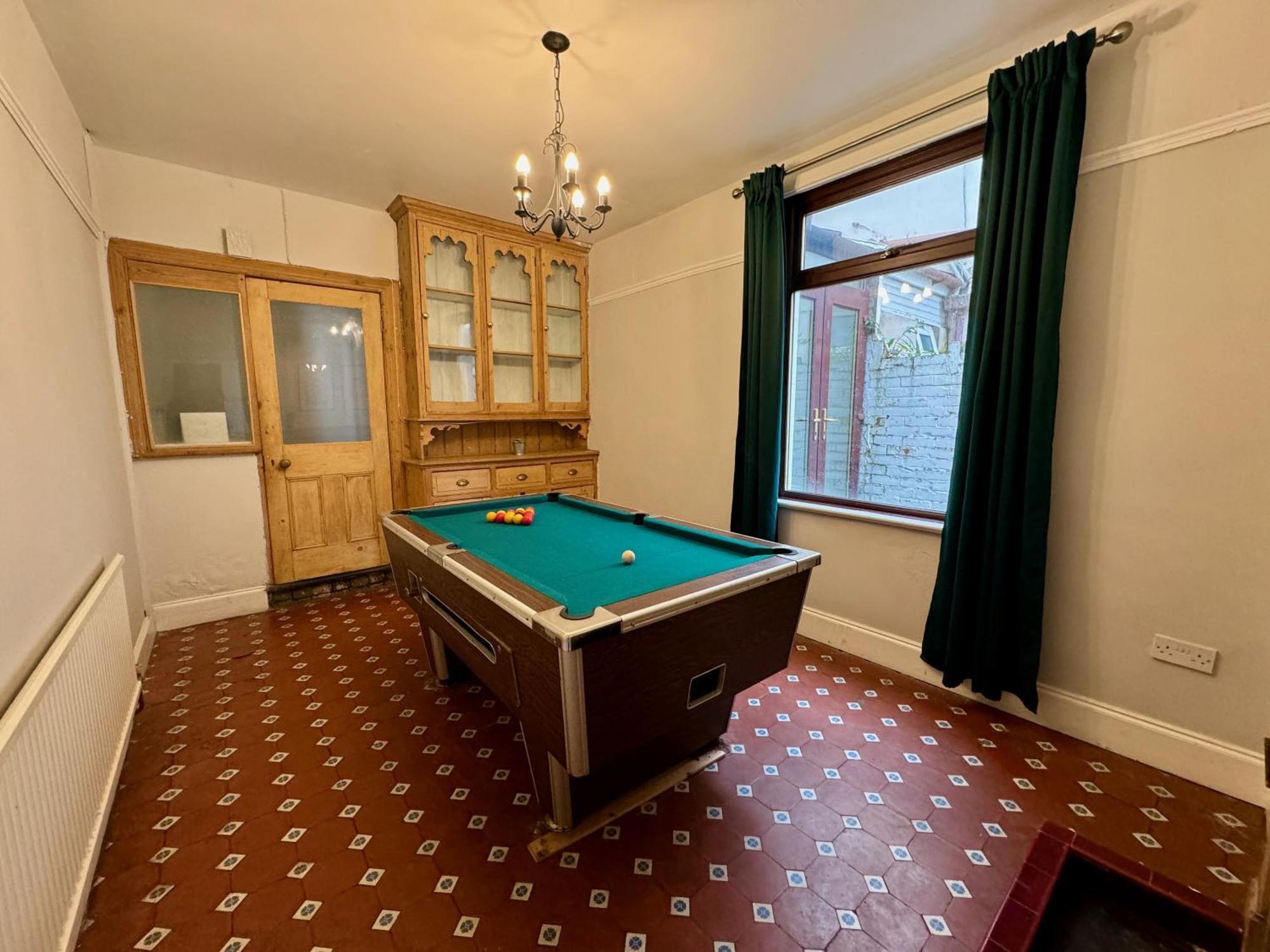 Large Citycentre Townhouse & Hot Tub, Pool Table And Offroad Parking คาร์ดิฟฟ์ ภายนอก รูปภาพ
